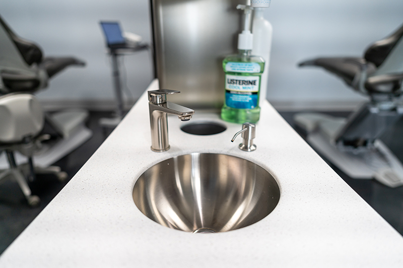 Dental Suite | Veneers, Periodontal Treatment and Preventative Program